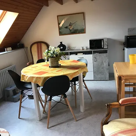 Lumineux Avec Vue Sur La A Port-bail 70 M² 4 Pers. *
